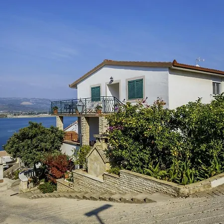 Гостевой дом Barba In Trogir - Mittel-dalmatien