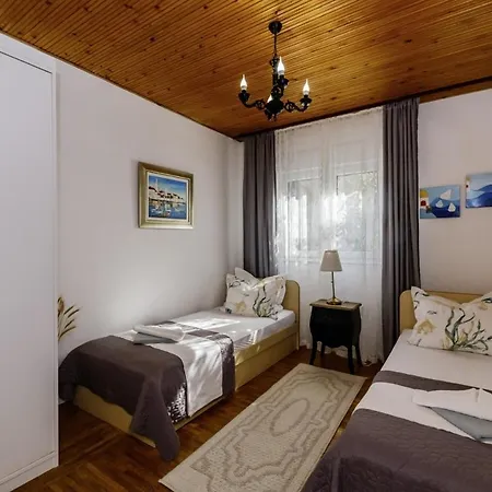 Barba In Trogir - Mittel-dalmatien Гостевой дом Mastrinka